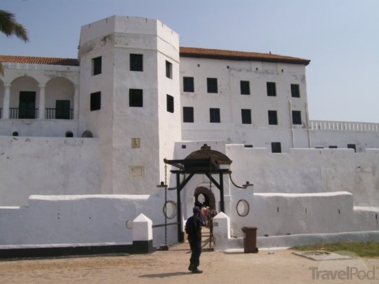 elmina castle front view